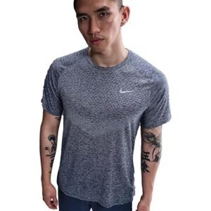 nike-mens-solid-regular-fit-t-shirt-2