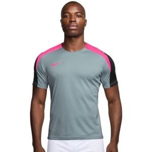 nike-mens-regular-fit-t-shirt-2
